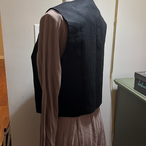 NWT Emerson Lang Black Vest with tie front - Picture 3 of 8